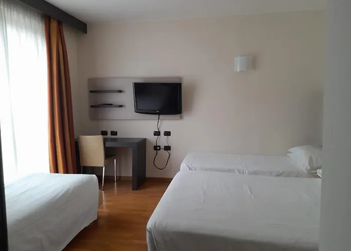 Elysium Hotel Raya