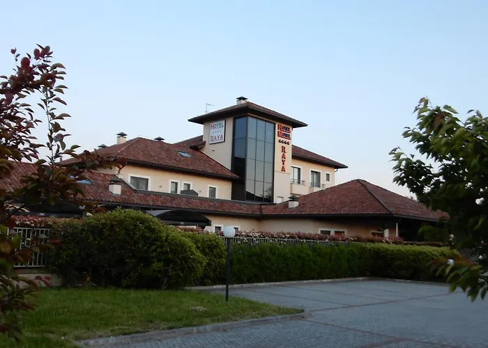 Elysium Hotel Raya