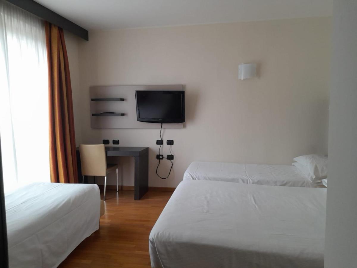 Hotel Elysium Raya 4*