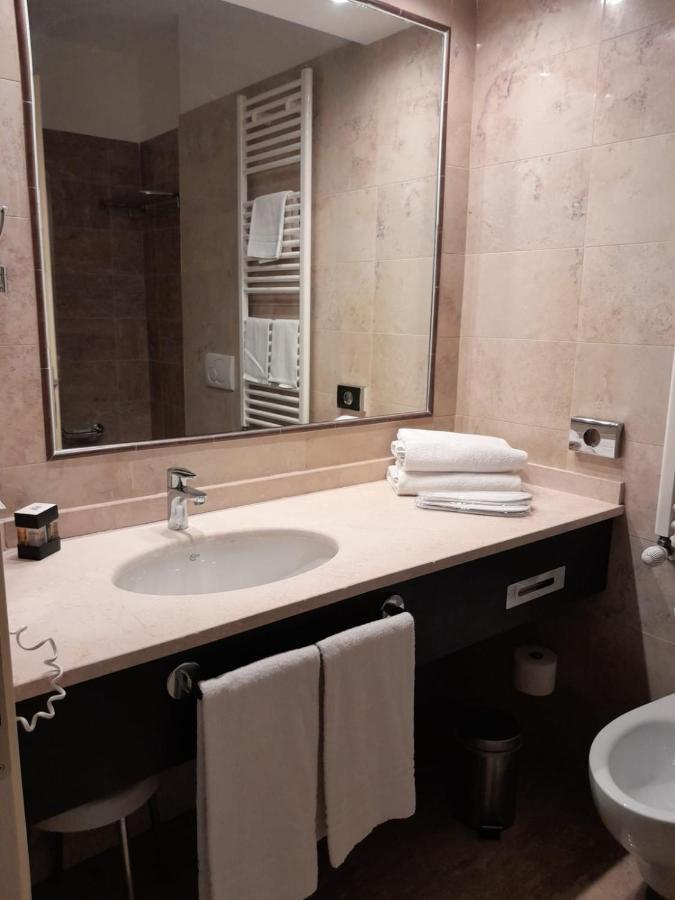 Hotel Elysium Raya Mediglia