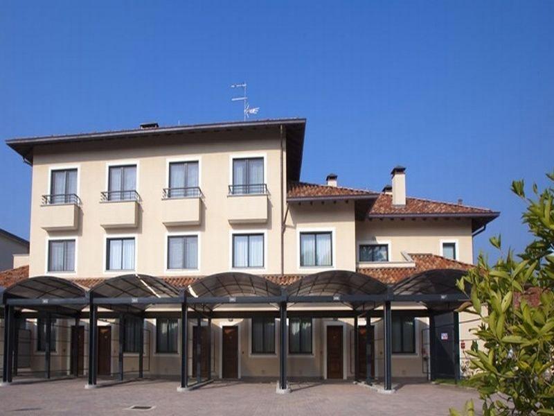 Elysium Raya Mediglia