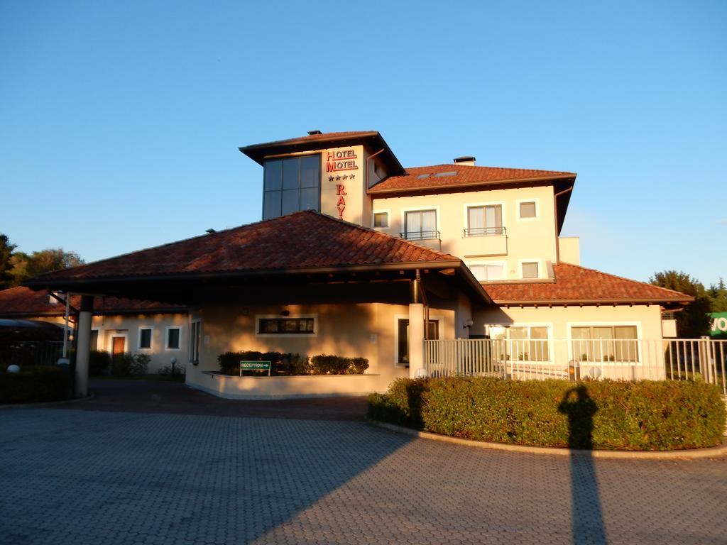 Elysium Raya Hotel Mediglia