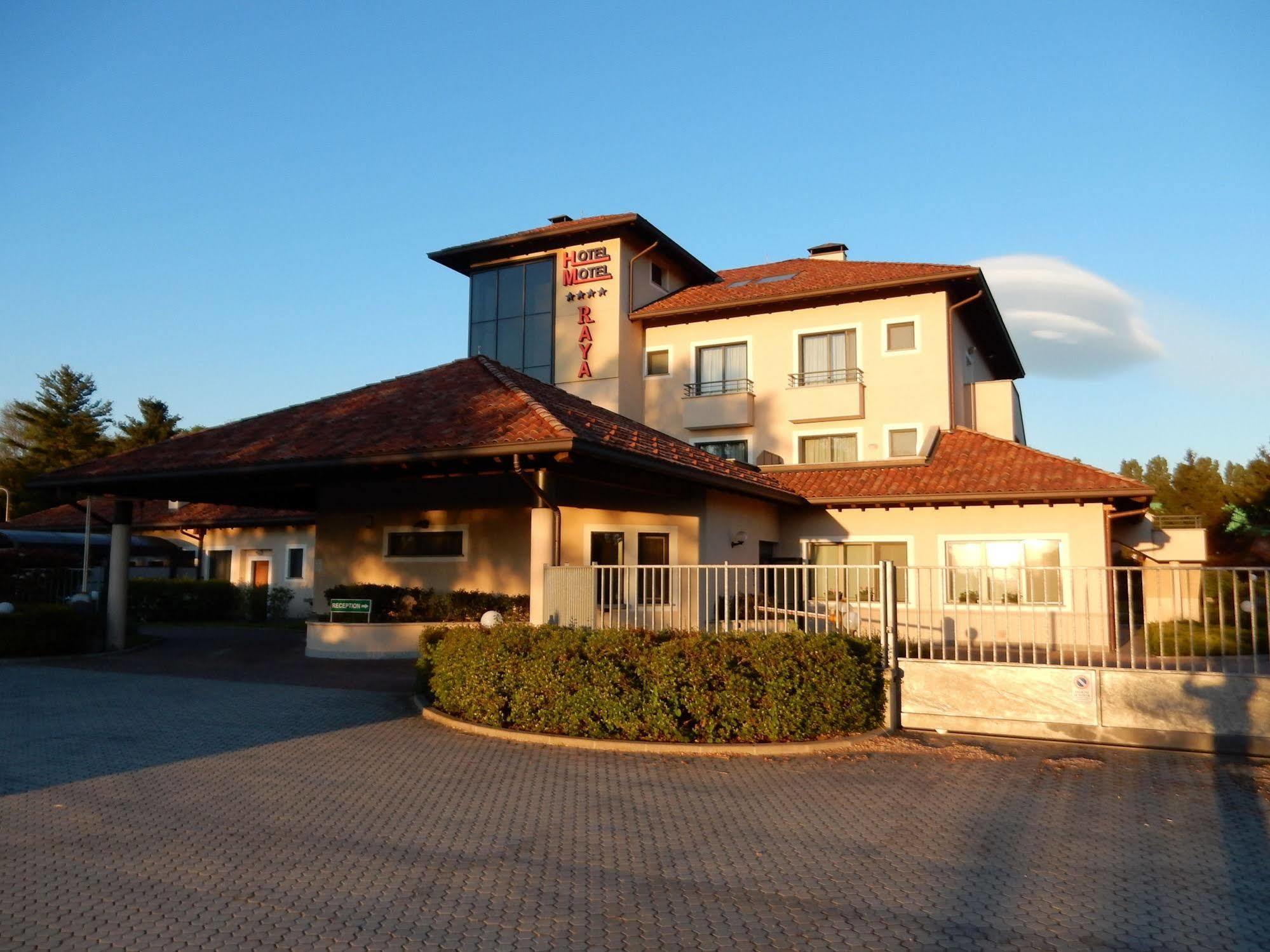 Hotel Elysium Raya Mediglia
